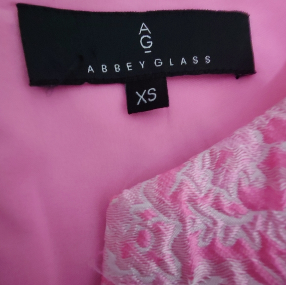 Abbey Glass Lulu Dress Pink Bubble Jacquard - Picture 6 of 8